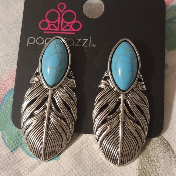 Jewelry - Picture 14 of 15